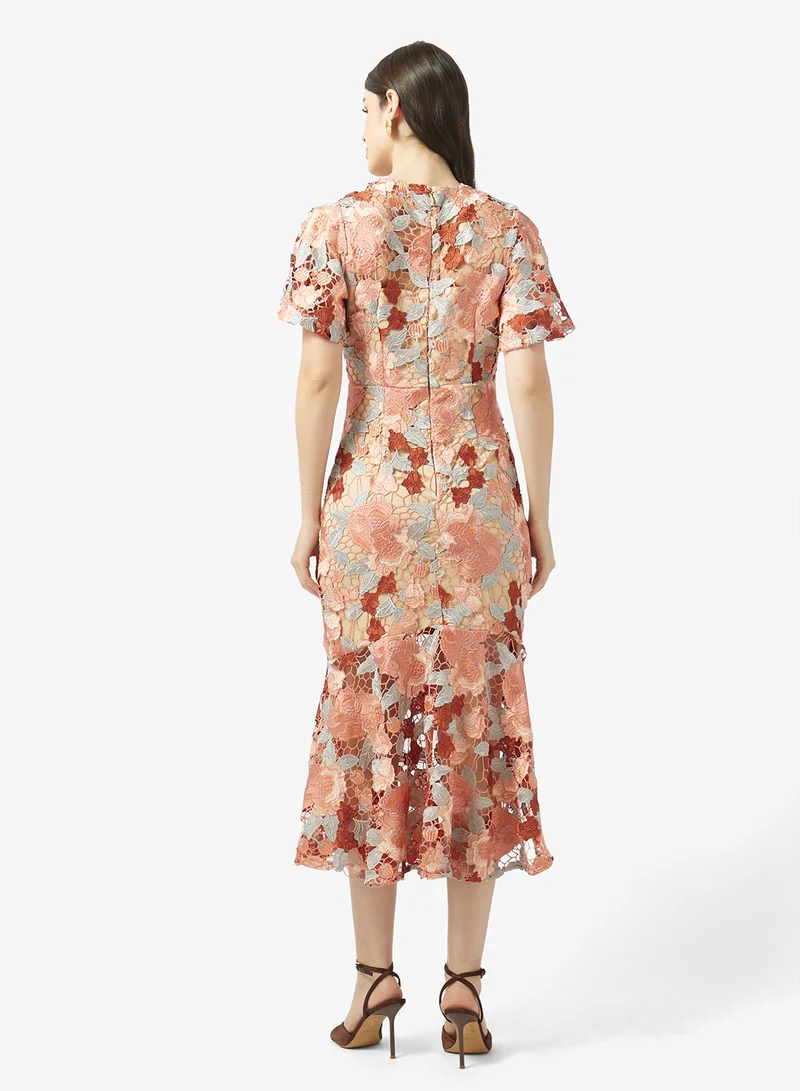 جاست مي فستان قصير بأكمام مطبوعة وطبقات